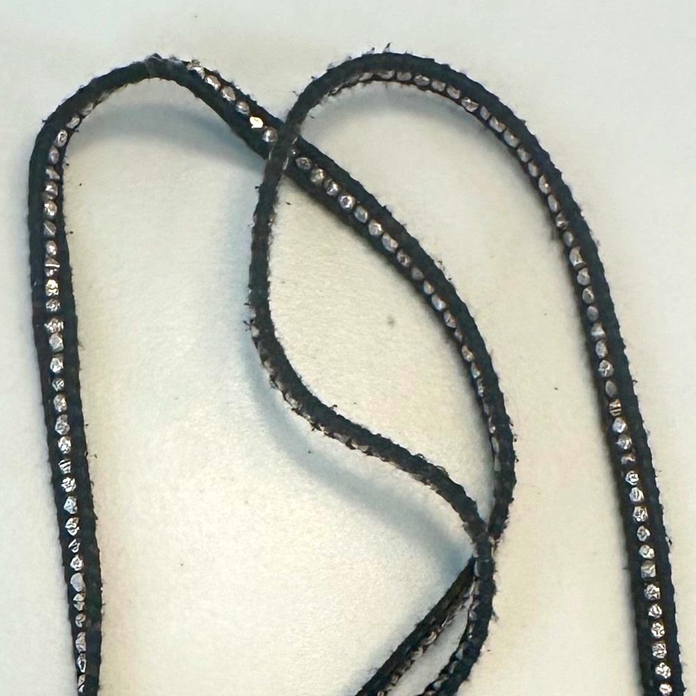 Chan Luu Black Leather Long Wrap Bracelet w/ Antique Silver Oval Button Closure - Picture 14 of 14